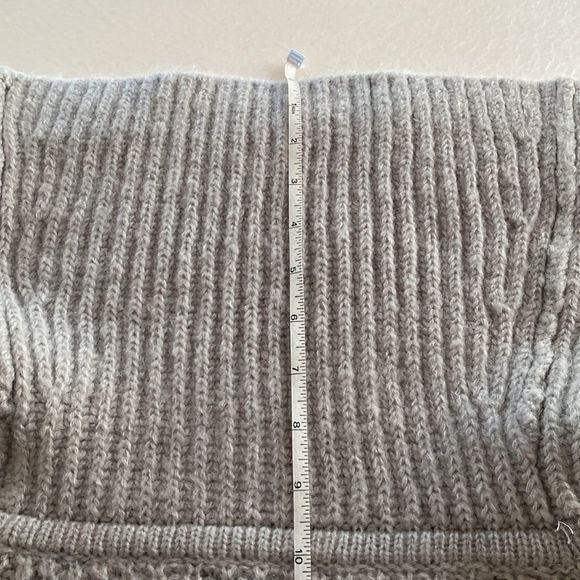 Banana Republic Grey Turtleneck Sweater - Picture 11 of 12